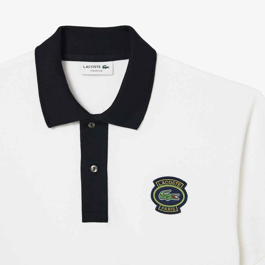 LACOSTE - PARIS LOGO BADGE CONTRAST COLLAR POLO SHIRT Men's - WHITE/BL –  Moesports, image size:915x915
