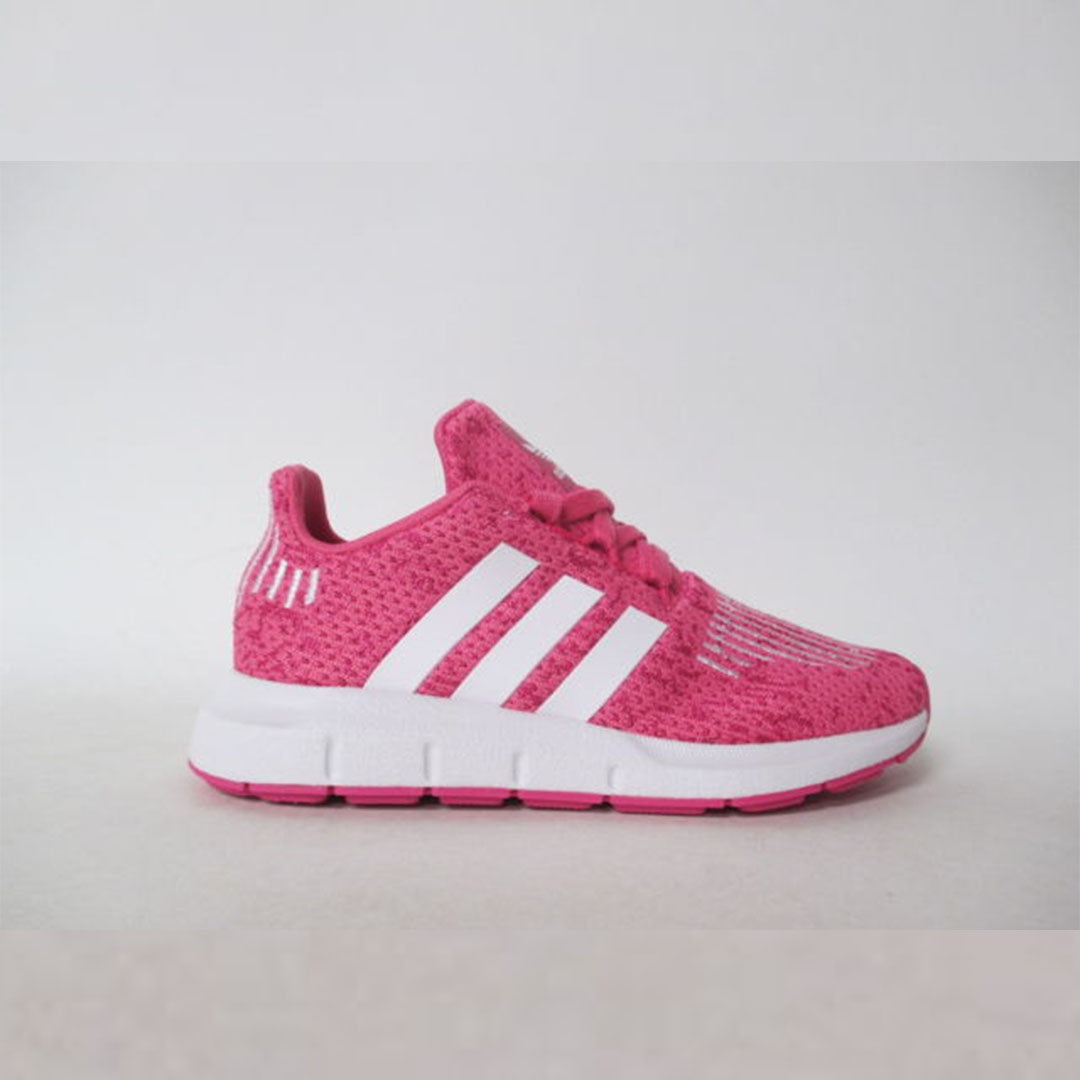 Adidas Original SWIFT RUN Children's - SESOPK/FTWWHT/SESOPK/SEROSO/FTW Moesports Adidas Original SWIFT RUN Children's - SESOPK/FTWWHT/SESOPK/SEROSO/FTW Moesports
