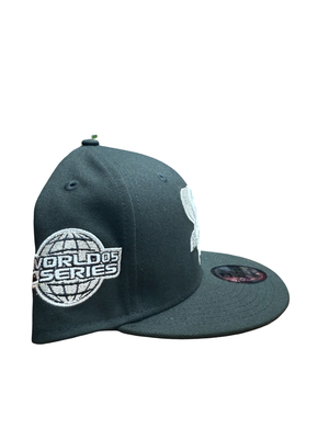 NEW ERA 950 SNAPBACK -CHICAGO WHITE SOX / BLACK WHITE